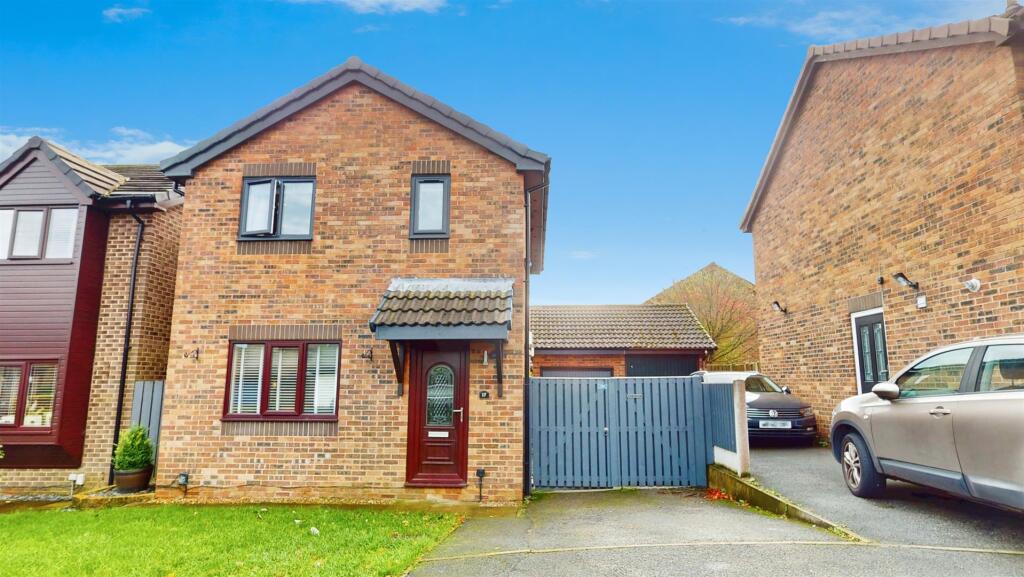 Main image of property: Cambrian Bar, Low Moor, Bradford