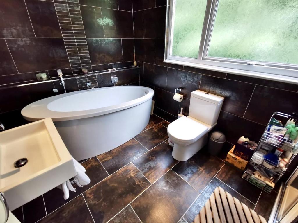 4 bedroom detached house for sale in Nettle Grove, Northowram, Halifax, HX3