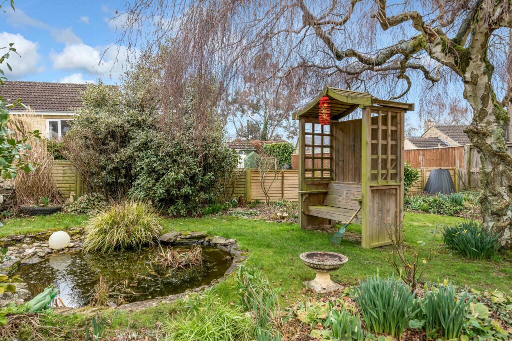 3 bedroom detached house for sale in 9 Common Road, Malmesbury, SN16