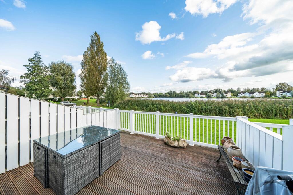 3 bedroom lodge for sale in Windrush Lake, South Cerney, GL7