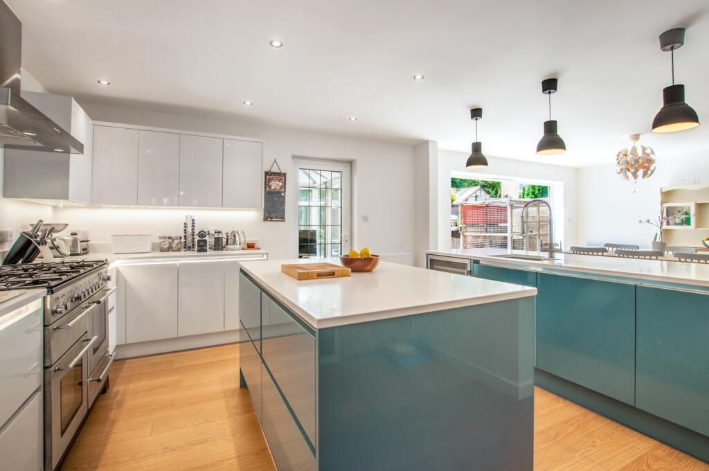 5 bedroom semidetached house for sale in The Lennards, South Cerney, GL7