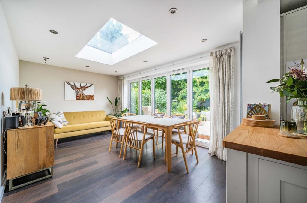 3 bedroom detached house for sale in Northfield Road, Tetbury