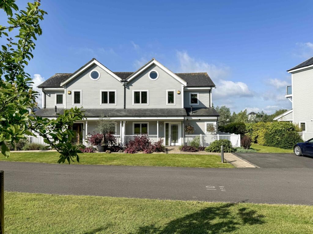 4 bedroom semidetached house for sale in Summer Lake, South Cerney, GL7