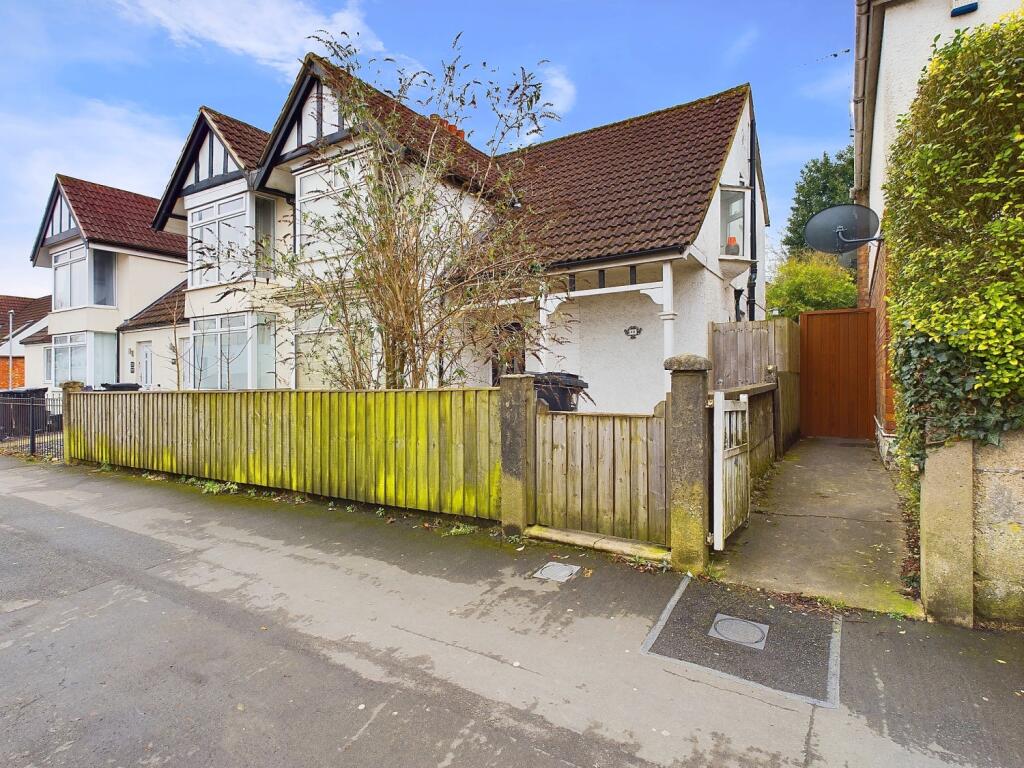 3 bedroom semi-detached house