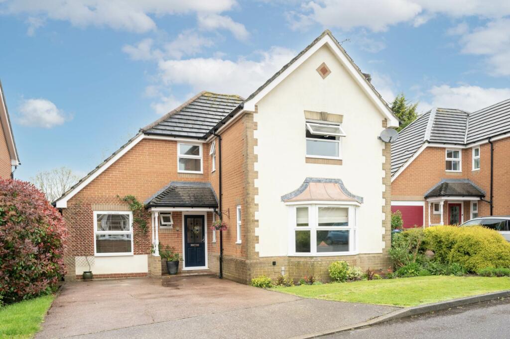 4 bedroom detached house for sale in Nutham Lane, Southwater, RH13