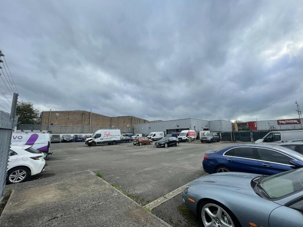 Additional property image - 809 Bath Road, Brislington, Bristol BS4 5NL