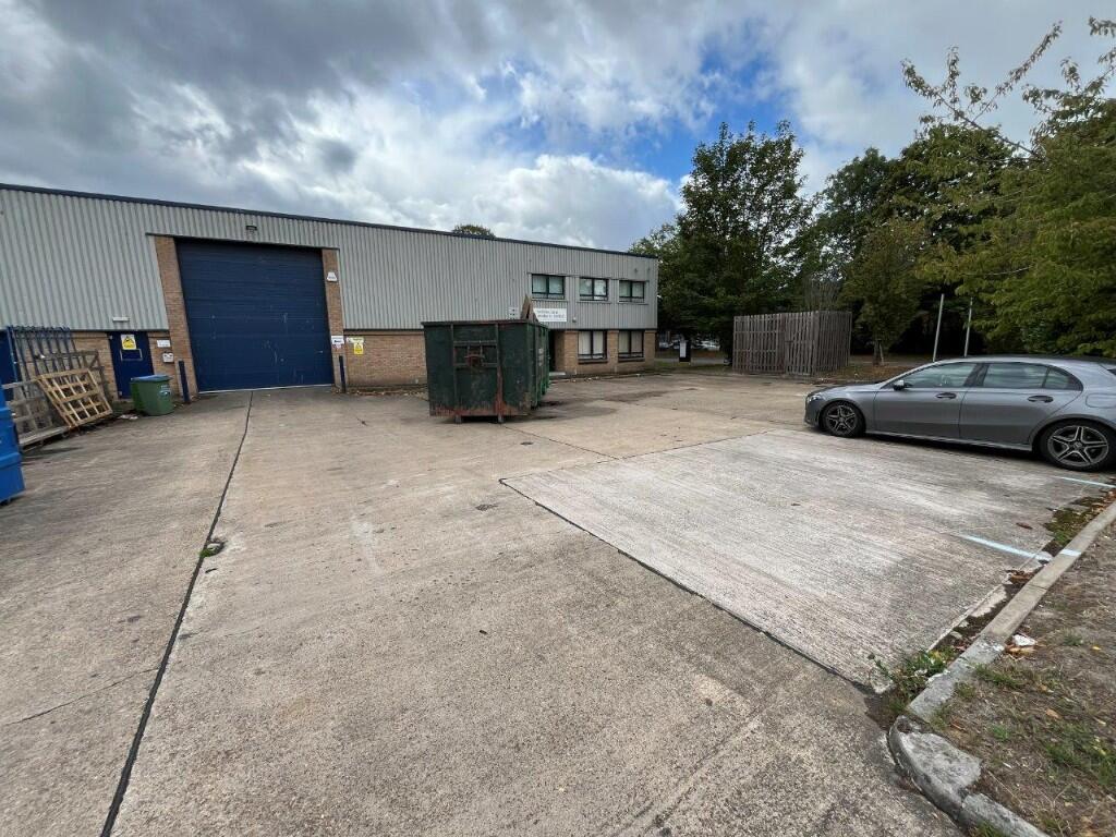 Main image of property: Unit 9 Ashchurch Industrial Estate, Alexandra Way, Tewkesbury, Gloucestershire, GL20 8NB