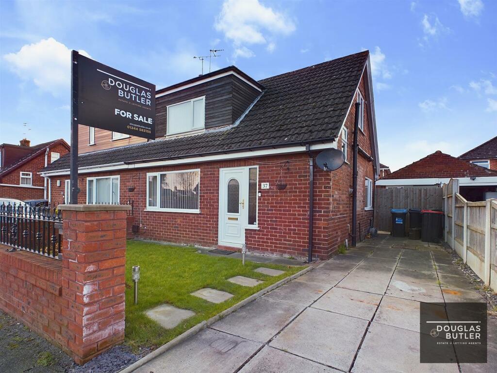 2 bedroom semi-detached house for sale in Wavertree Road, Blacon, Chester, CH1