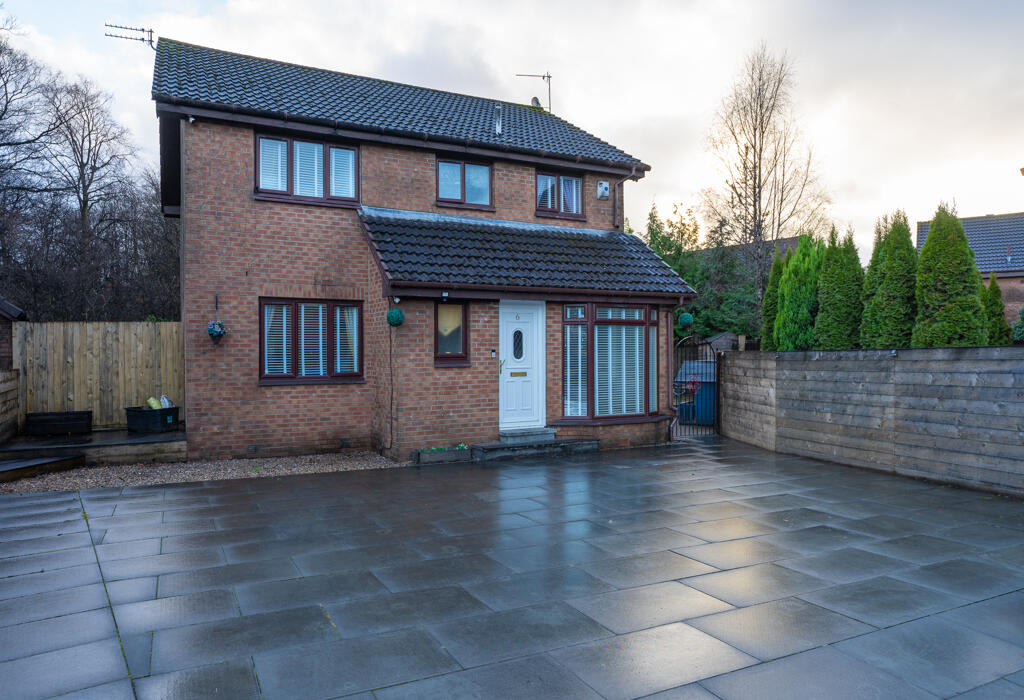 4 bedroom detached house for sale in Balloch Road, Airdrie, Lanarkshire