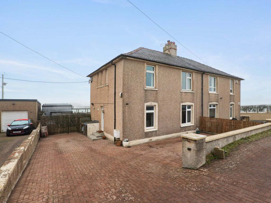 3 bedroom semi-detached house