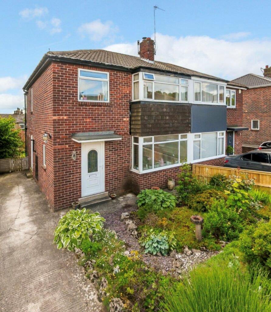 3 bedroom semidetached house for sale in Thornhill Grove, Calverley, LS28