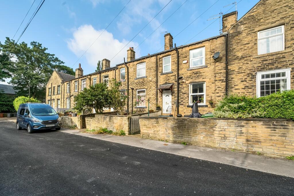 Main image of property: Hutton Terrace, Pudsey, UK, LS28