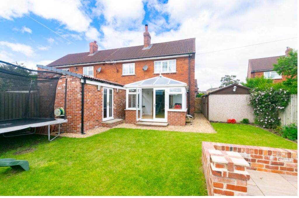 Additional property image - Fairfax Avenue, Drighlington, Bradford, West Yorkshire, BD11