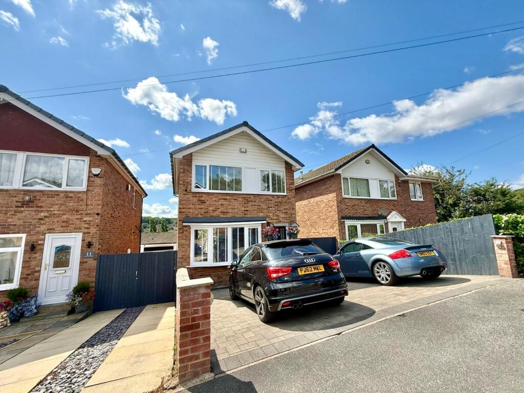 Main image of property: Cliffe Park Close, Leeds, West Yorkshire, LS12
