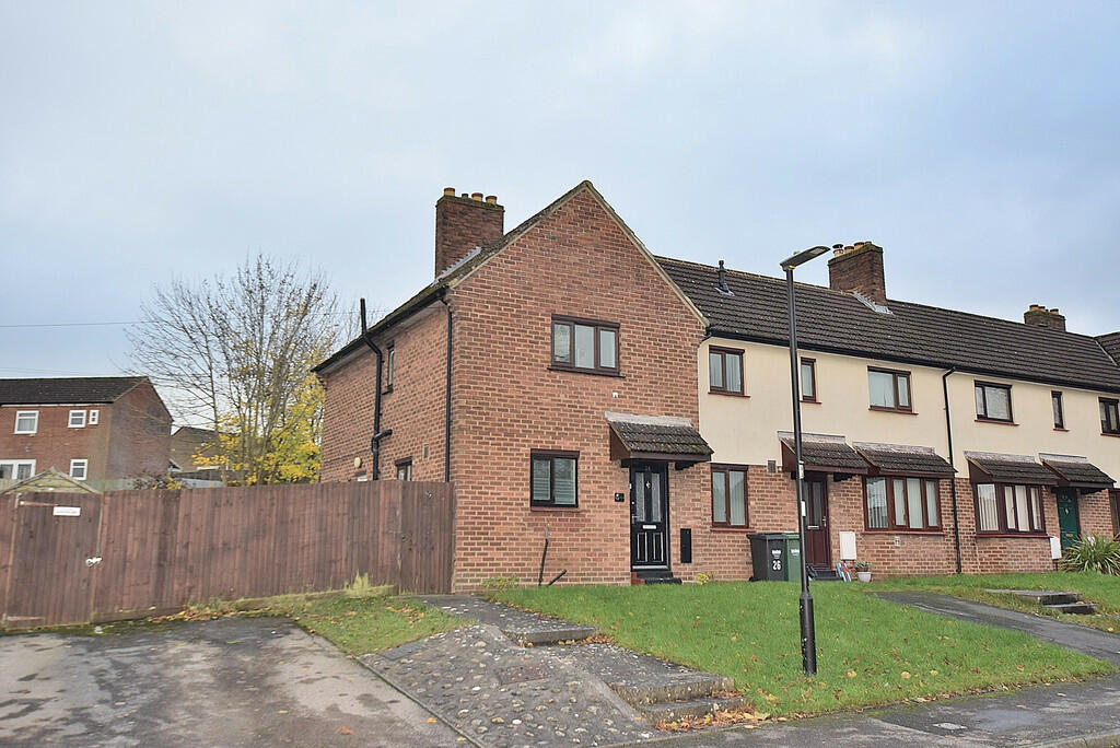 2 bedroom end of terrace house for sale in Hambleton Road, Catterick