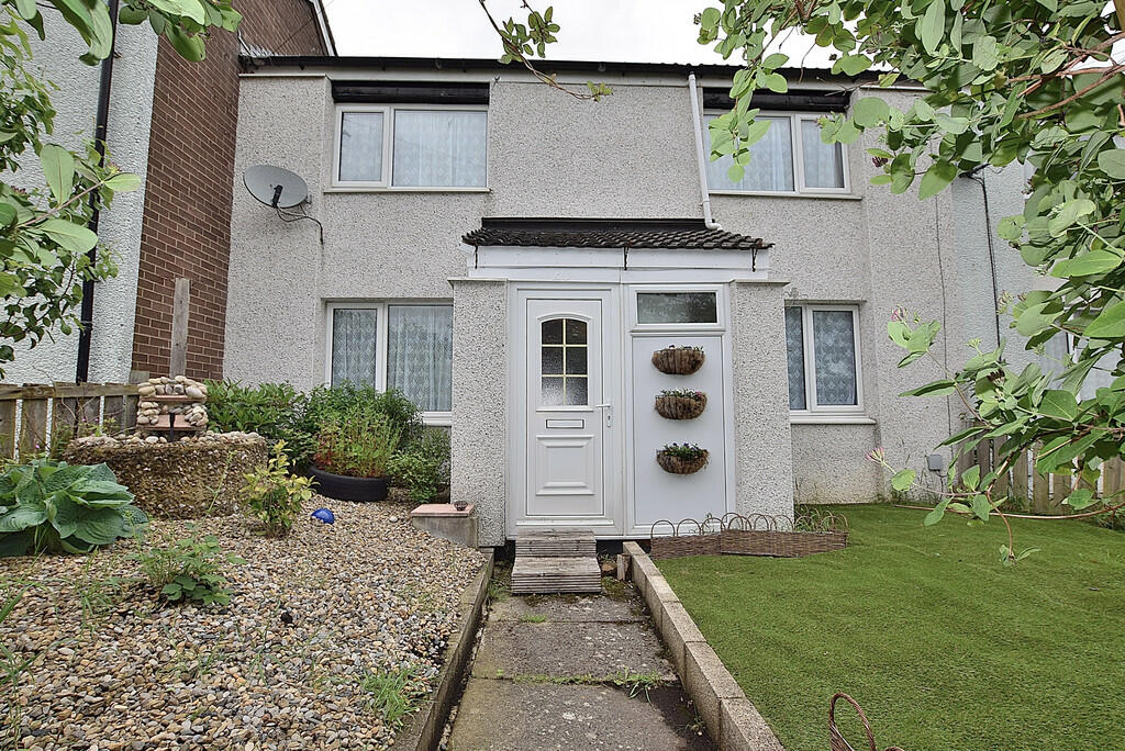 3 bedroom terraced house for sale in Warwick Close, Catterick Garrison, DL9