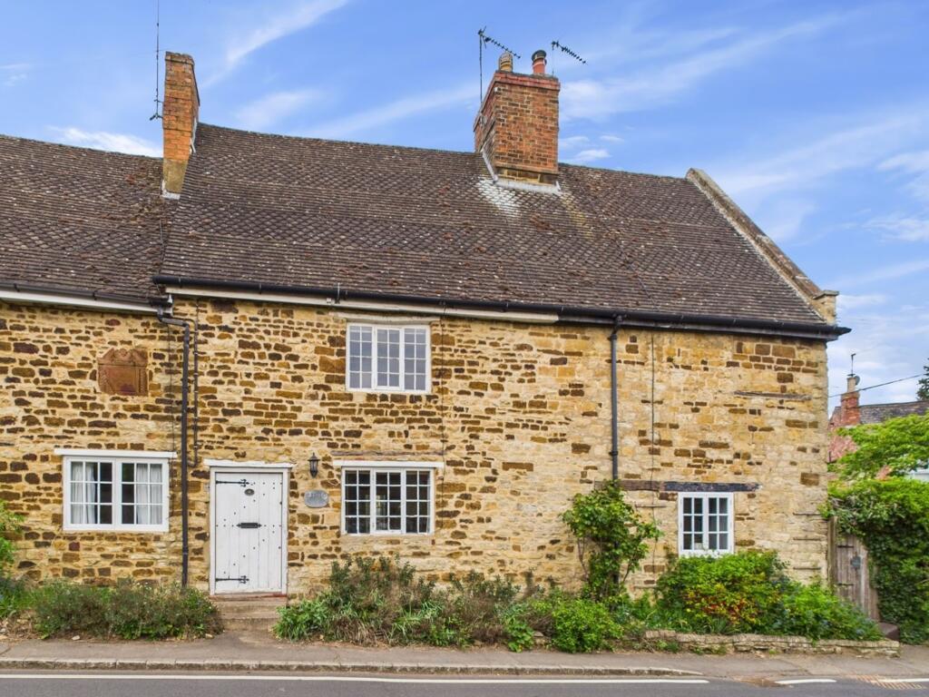 Main image of property: Blakesley Hill, Greens Norton, NN12
