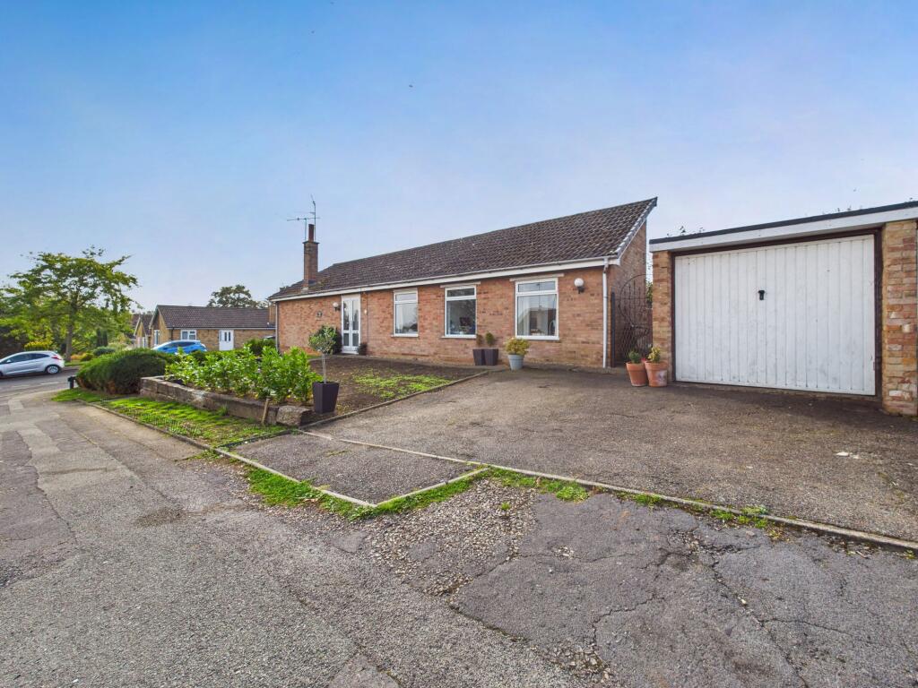 Main image of property: Simons Walk, Pattishall, NN12