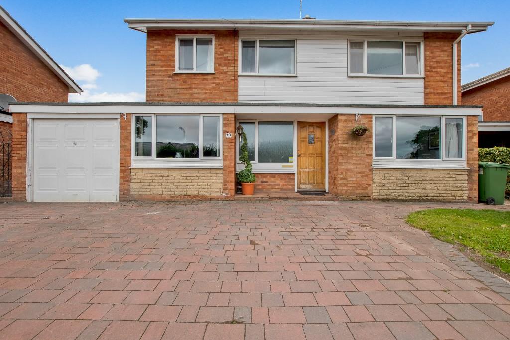 4 bedroom detached house for sale in St. Andrews Close, Hereford, HR4