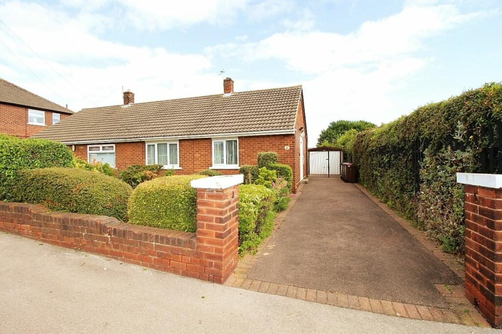 2 bedroom bungalow for sale in Thorogate, Rawmarsh, Rotherham, S62