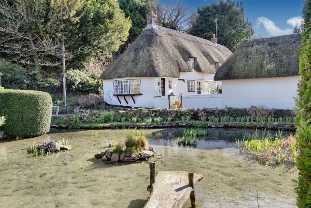 2 bedroom cottage for sale in Lyndencotte, Wiltshire, SN6