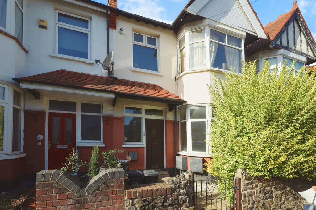 1 bedroom apartment for sale in Westbourne Grove, Westcliffonsea, SS0