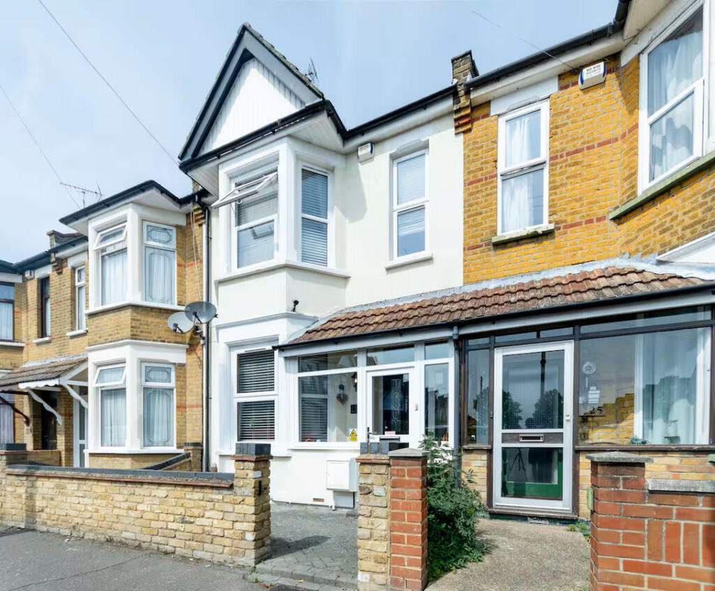 3 bedroom terraced house
