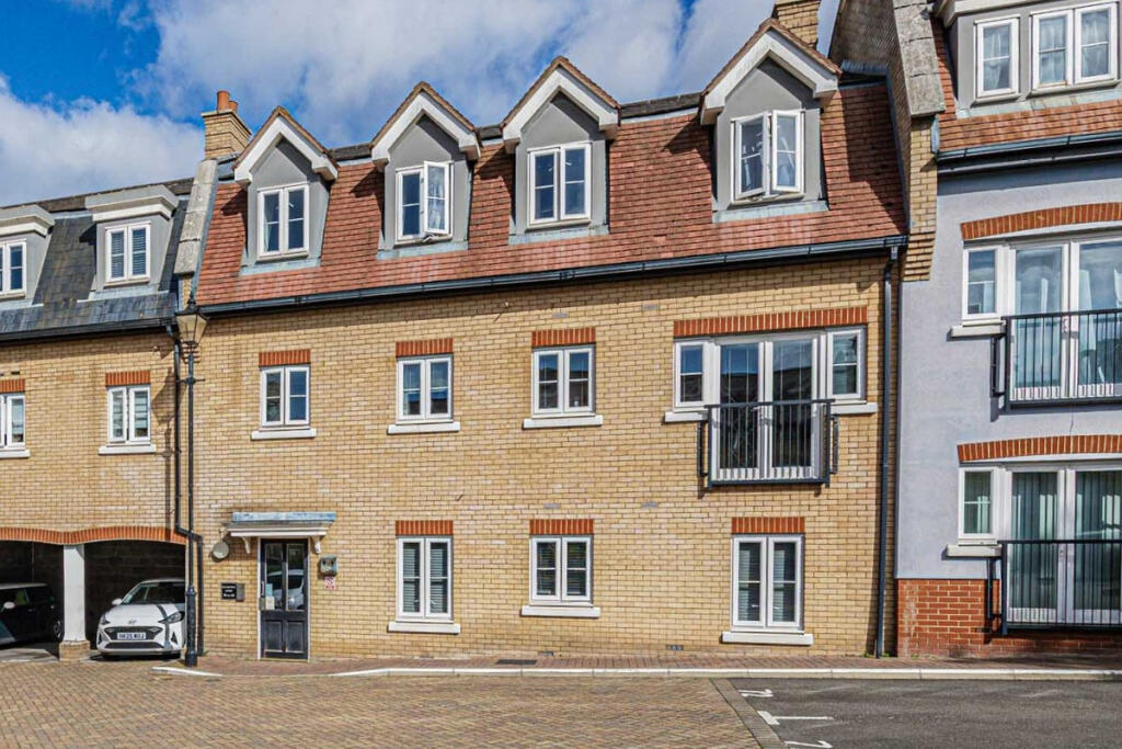Main image of property: Roche Close, Rochford, SS4