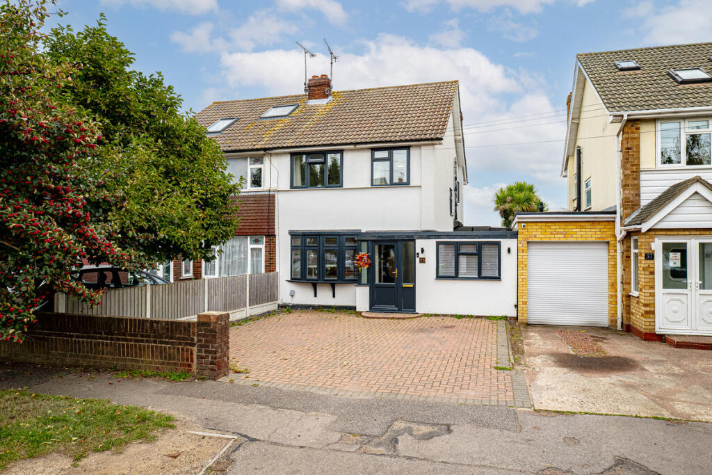 4 bedroom semi-detached house