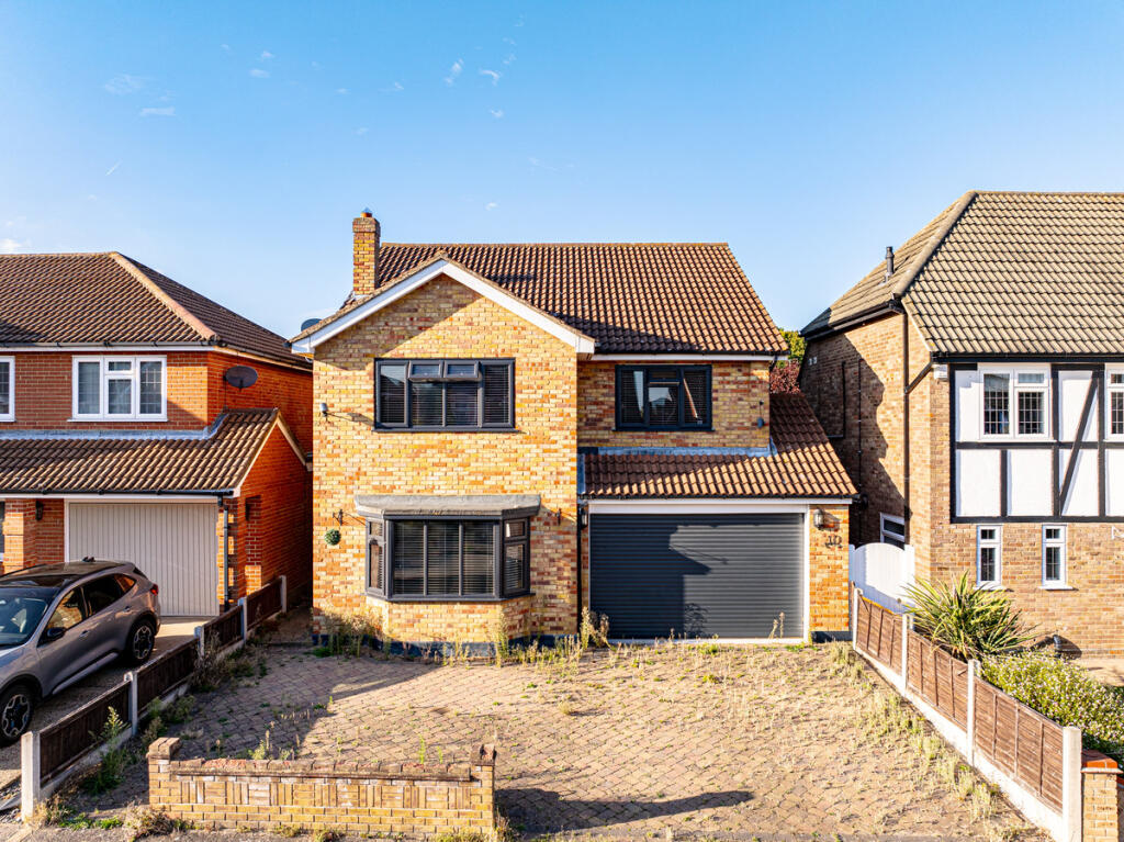 Main image of property: Martingale, Benfleet, SS7