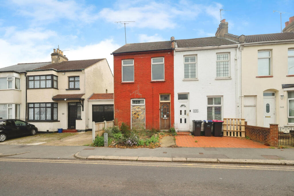 Main image of property: Fairfax Drive, SOUTHEND-ON-SEA, SS0