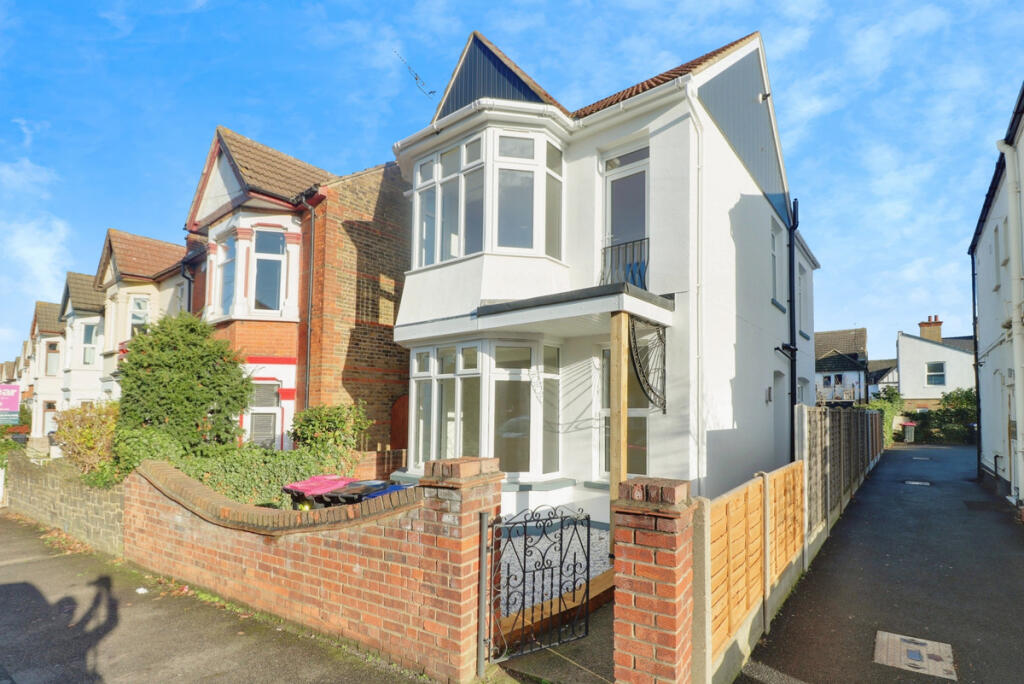 Main image of property: Southbourne Grove, Westcliff-on-sea, SS0