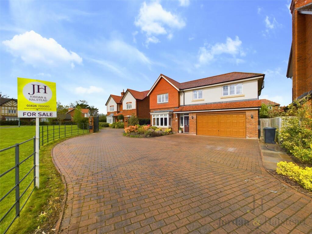 5 bedroom detached house for sale in Bletchley Park Way, Bollin Park, Wilmslow, Cheshire, SK9