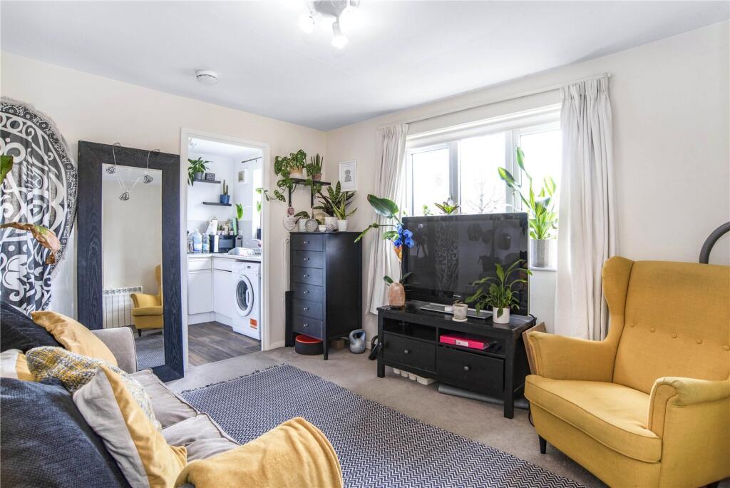 Main image of property: Ringwood Gardens, London, E14