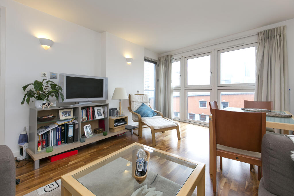 Main image of property: Fairmont Avenue, London, E14