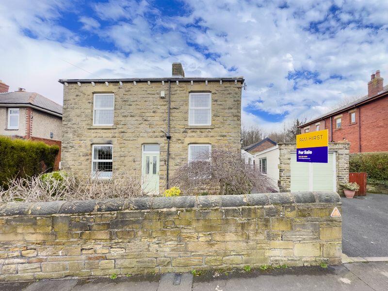 2 bedroom detached house for sale in Stone House, Hesketh Lane, Tingley