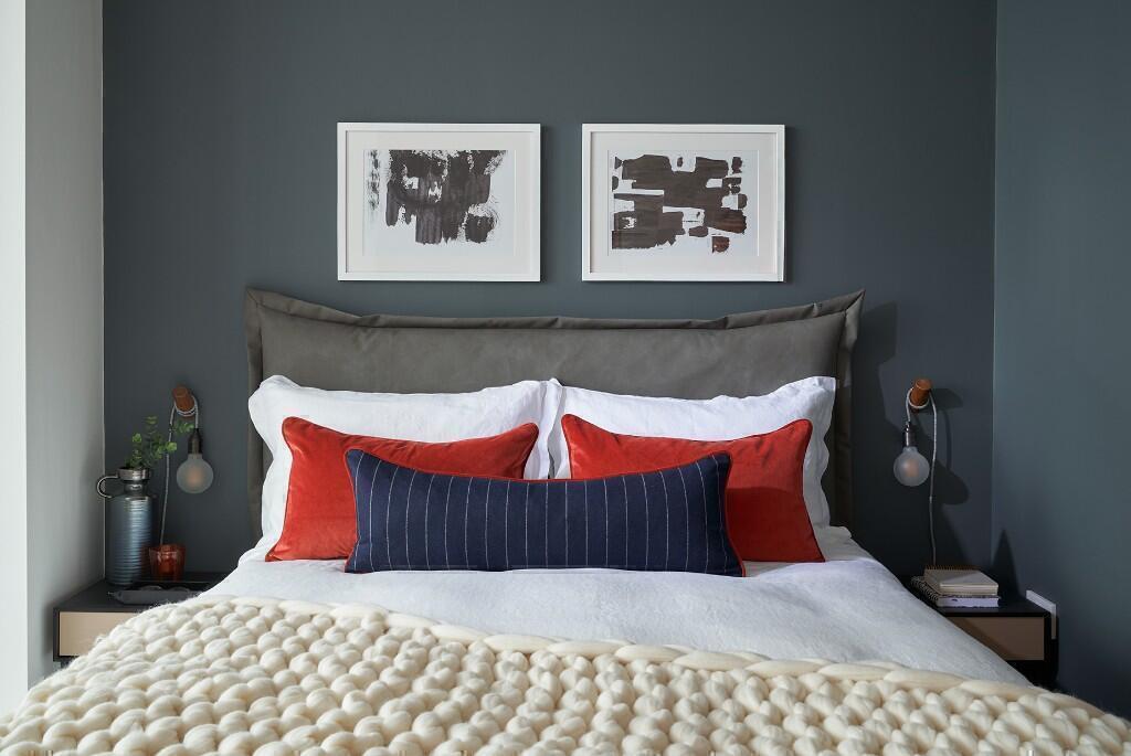 Main image of property: Newhall Walk, Birmingham, B3