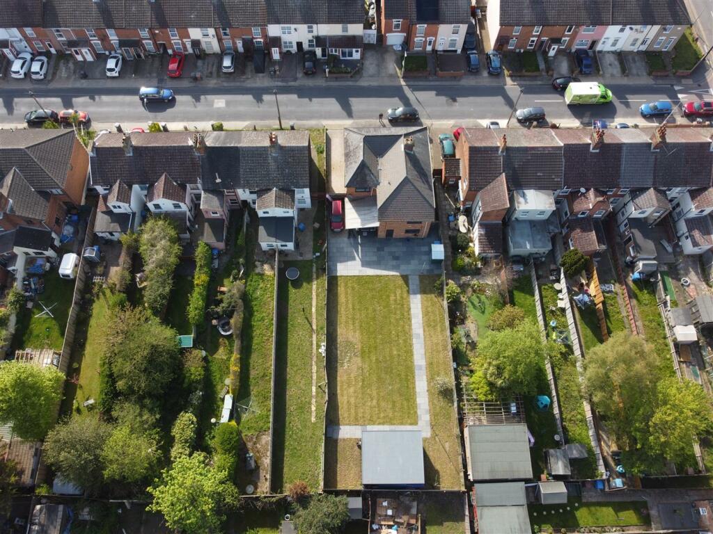 4 bedroom detached house for sale in Alan Road, Ipswich, IP3