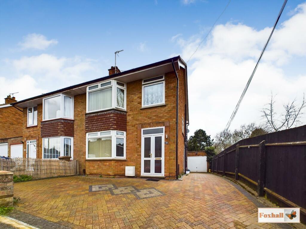 3 bedroom semi-detached house for sale in Tovells Road, Ipswich, IP4