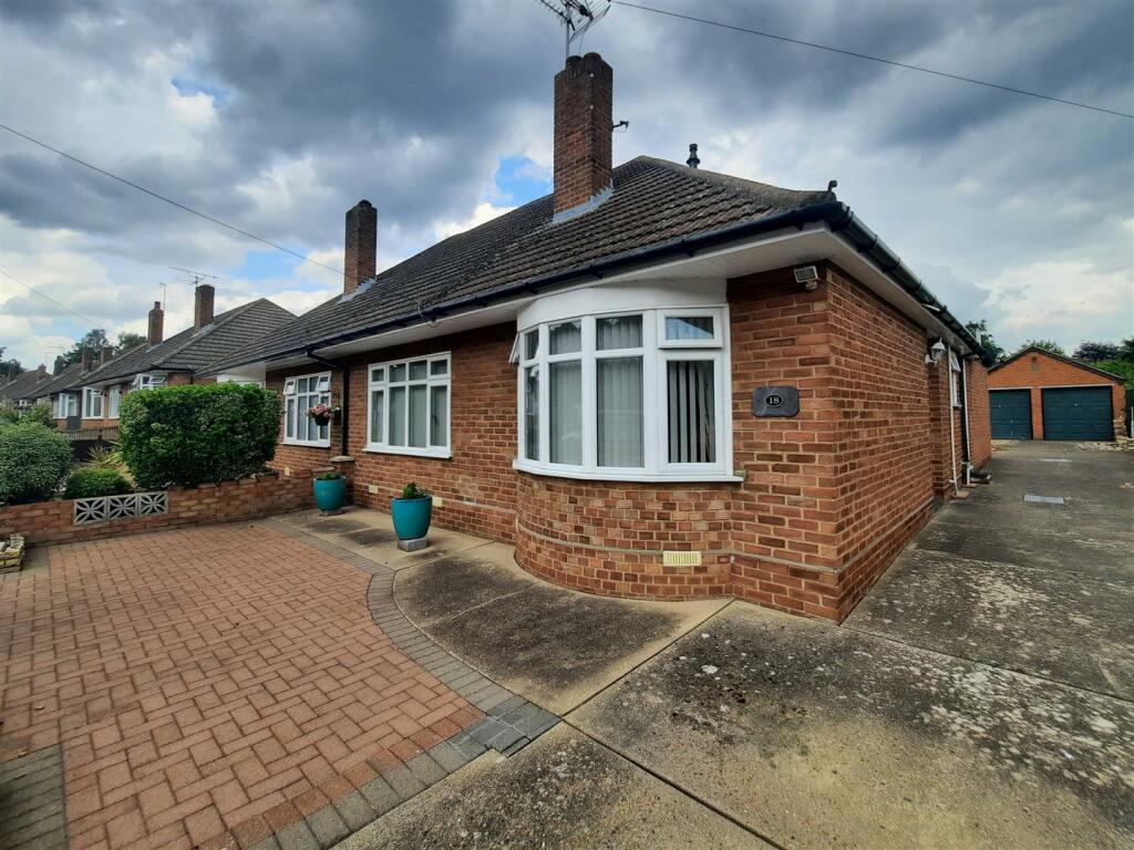 3 bedroom semidetached bungalow for sale in St. Augustines Gardens