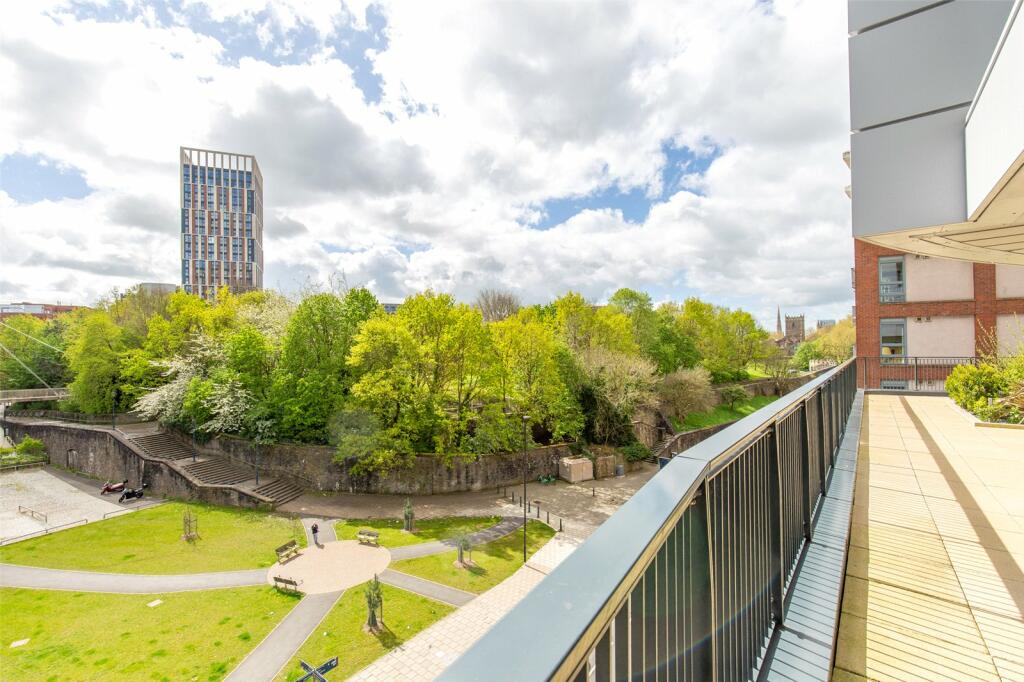 2 bedroom apartment for sale in Broad Weir, Bristol, BS1