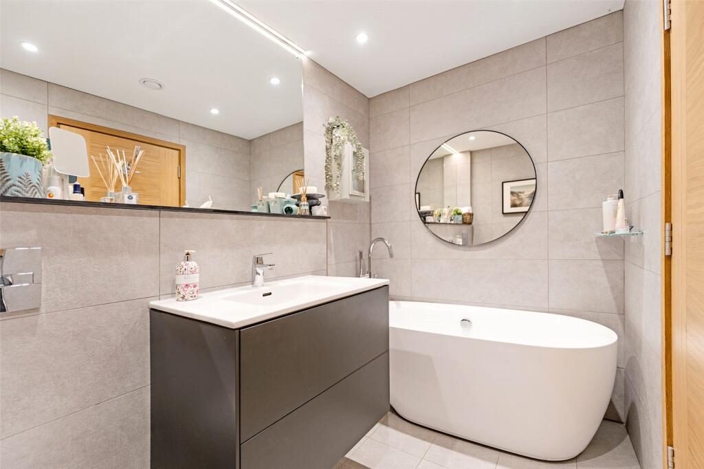 Additional property image - Courtlands Lane, Bristol, BS3