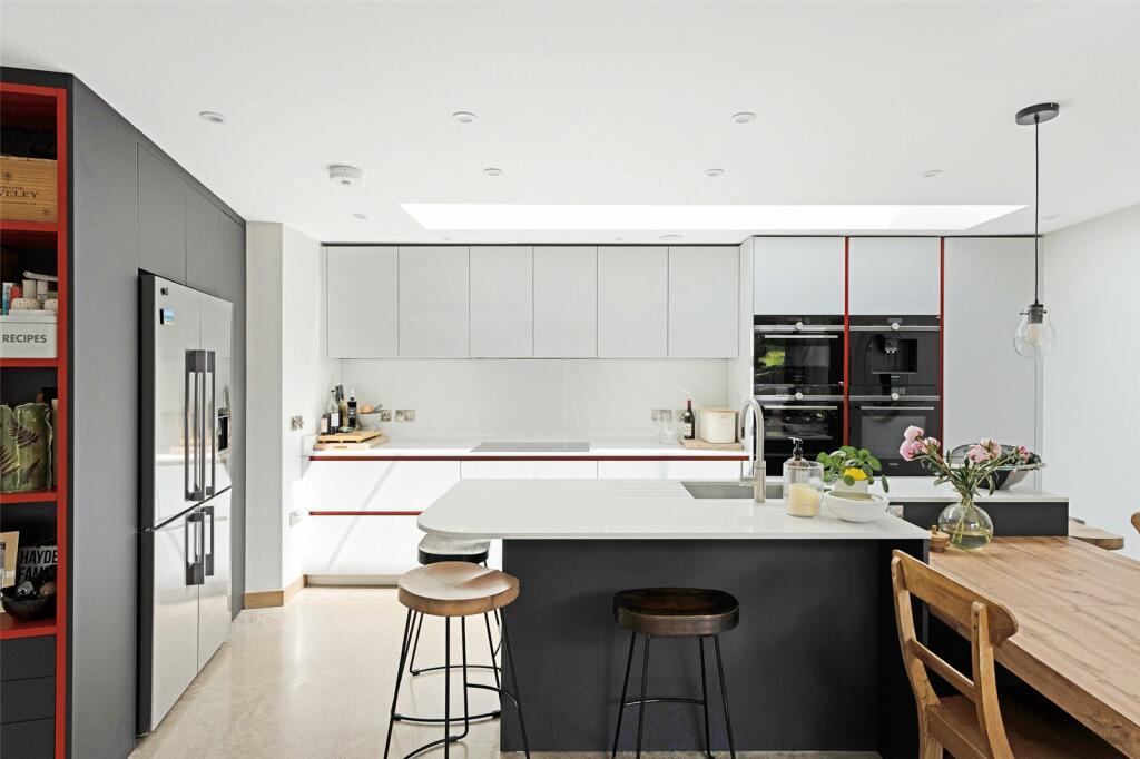 Additional property image - Courtlands Lane, Bristol, BS3