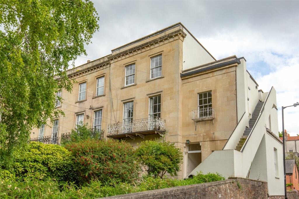 3 bedroom apartment for sale in Melrose Place, Bristol, BS8