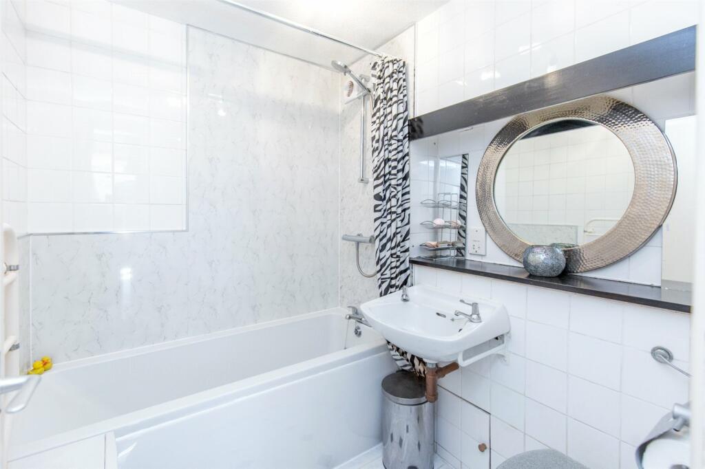 Additional property image - Druid Woods, Avon Way, Bristol, BS9