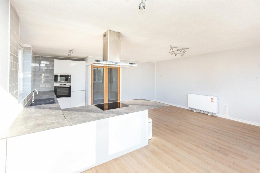 Additional property image - Druid Woods, Avon Way, Bristol, BS9