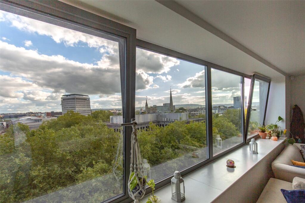 Additional property image - Wine Street, Bristol, BS1