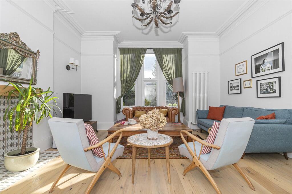 Main image of property: The Quadrant, Bristol, BS6