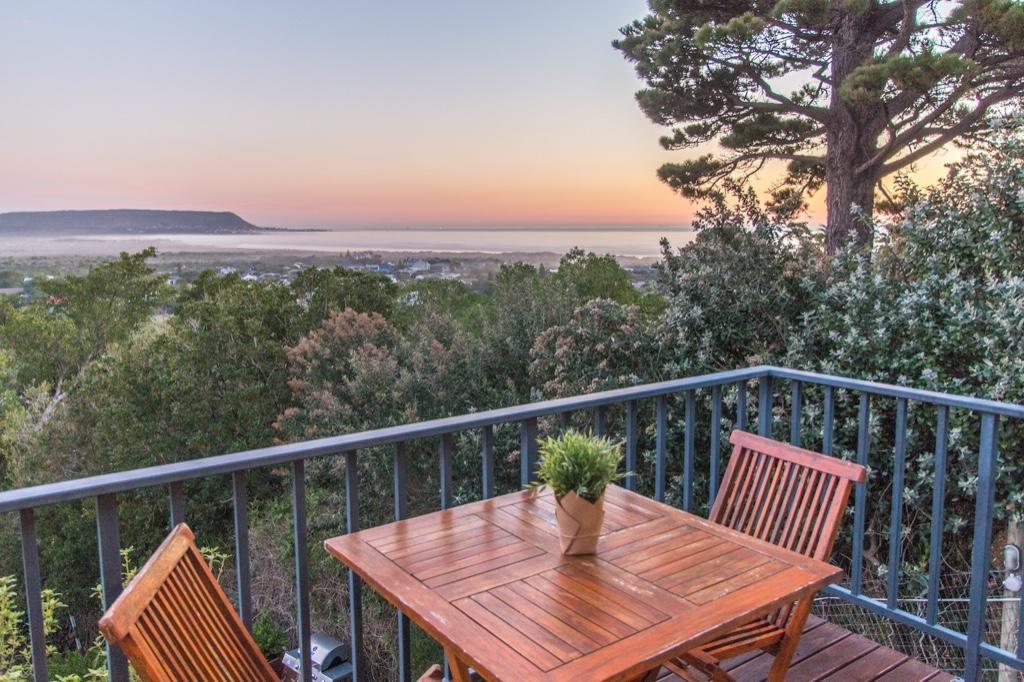 6 bedroom guest house for sale in Noordhoek, Cape Town, Western Cape