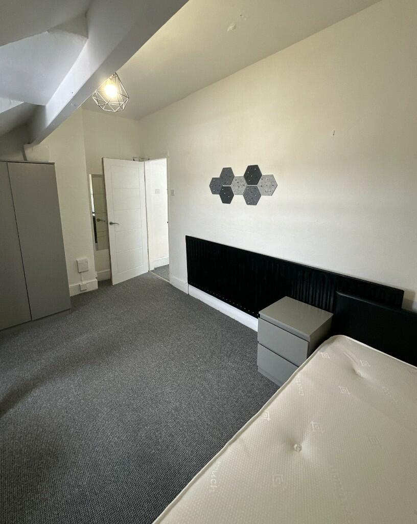 Additional property image - Mostyn Road, Birmingham, B16 - ALL BILLS INCLUDED!